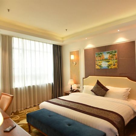 Hong Van Grand Hotel Mong Cai Exterior foto