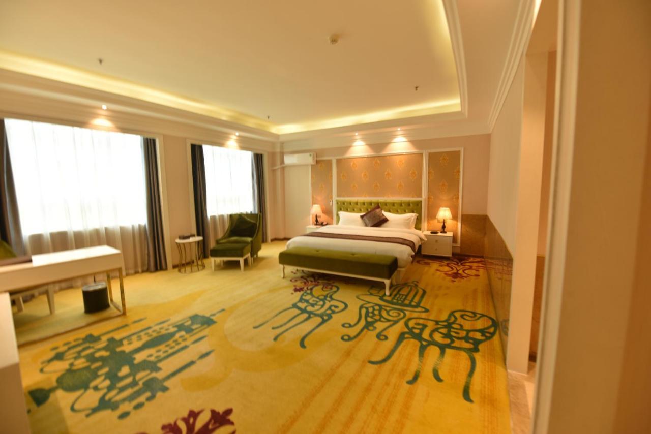 Hong Van Grand Hotel Mong Cai Exterior foto