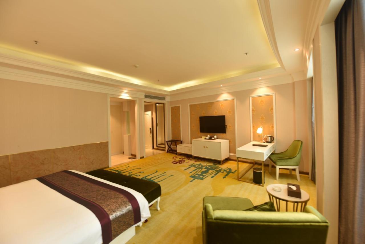 Hong Van Grand Hotel Mong Cai Exterior foto